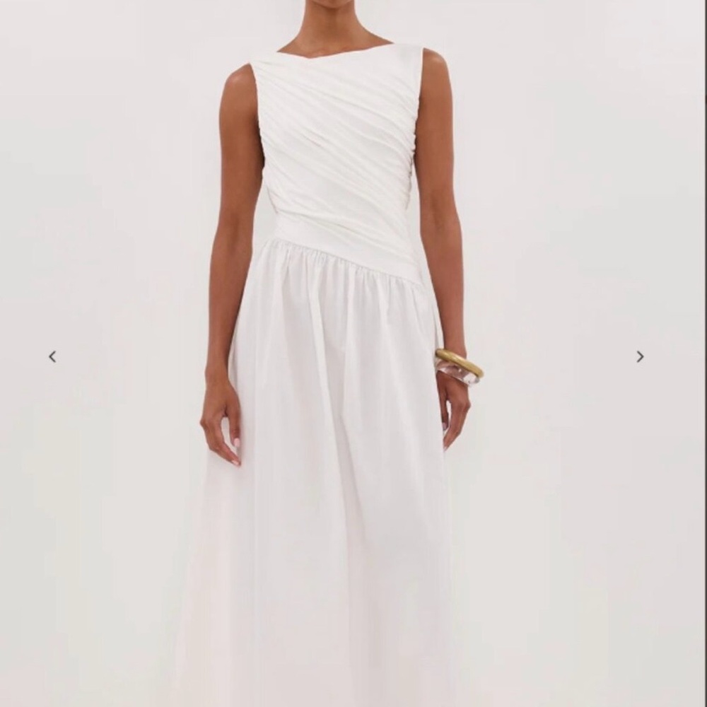 DISSH White Sleeveless Midi Dress